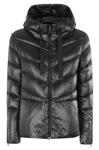 Herno V-quilted Nylon Cape - Herno - Modalova