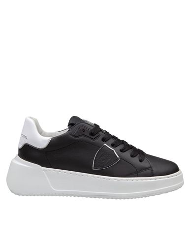 Tres Temple Low In Leather Color White And Black - Philippe Model - Modalova