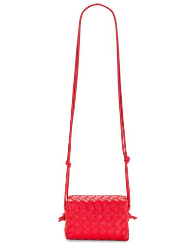 Loop Leather Crossbody Bag - Bottega Veneta - Modalova