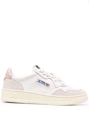 Womans And Pink Leather Low Sneakers With Logo - Autry - Modalova