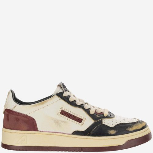 Medalist Low Super Vintage Leather Sneakers - Autry - Modalova