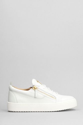 Frankie Sneakers In Patent Leather - Giuseppe Zanotti - Modalova