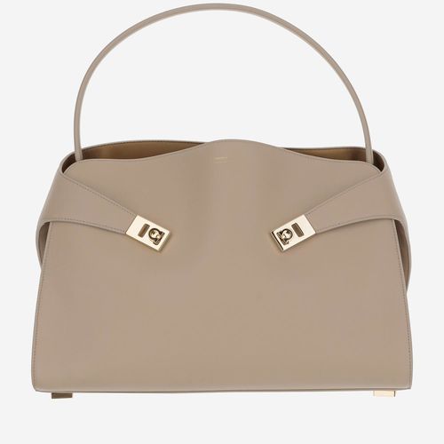 Hug Soft Two-tone Leather Shoulder Bag - Ferragamo - Modalova