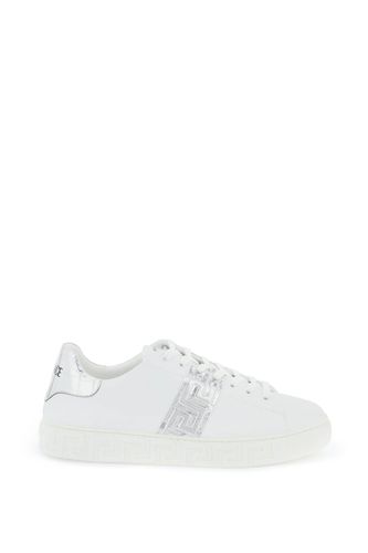 Versace Greek Pattern Sneakers - Versace - Modalova