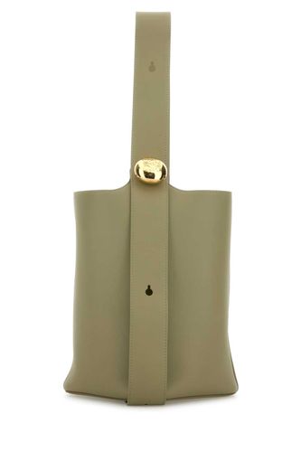 Sage Green Leather Medium Pebble Bucket Bag - Loewe - Modalova