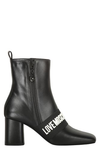 Love Moschino Boots With Logo - Love Moschino - Modalova