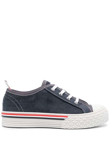 Low Top Sneakers With Tricolor Detail In Corduroy Woman - Thom Browne - Modalova