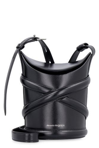 The Curve Leather Bucket Bag - Alexander McQueen - Modalova