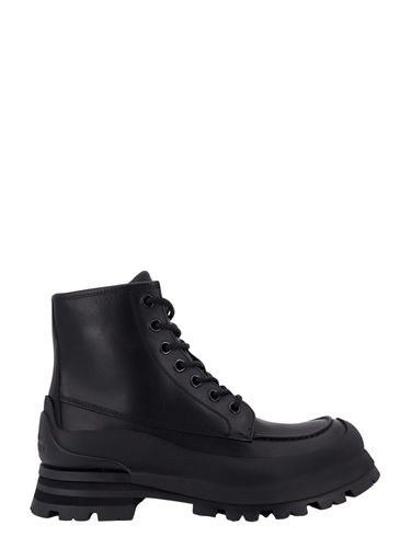 Wander Ankle Boots With Laces - Alexander McQueen - Modalova