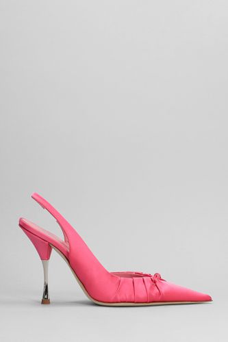 Carla 104 Pumps In Satin - Blumarine - Modalova