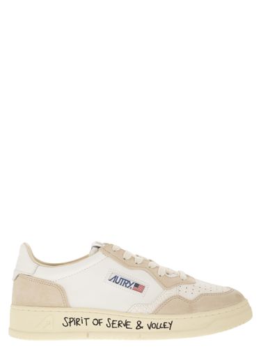 Medalist Low - Leather And Suede Sneakers - Autry - Modalova