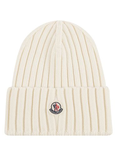 Moncler Logo Patch Ribbed Beanie - Moncler - Modalova