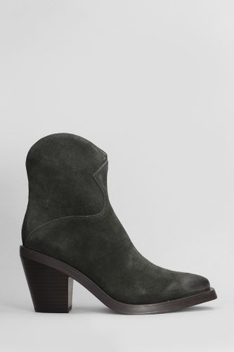 Judy Texan Ankle Boots In Suede - Ash - Modalova