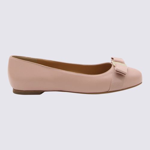 Ferragamo Pink Leather Flats - Ferragamo - Modalova