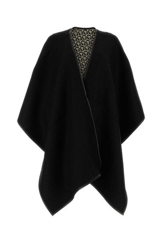 Black Wool Reversible Cape - Ferragamo - Modalova