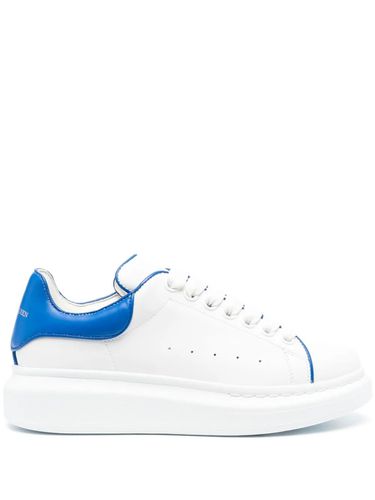 White Oversize Sneakers With Blue Stitching - Alexander McQueen - Modalova