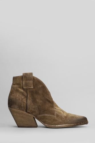 Texan Ankle Boots In Camel Suede - Elena Iachi - Modalova