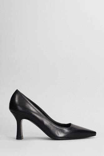 Julie Dee Pumps In Black Leather - Julie Dee - Modalova