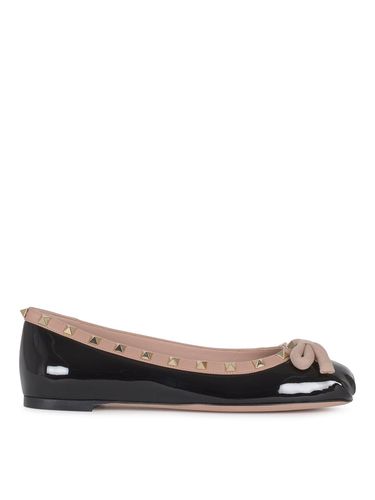 Garavani Studded Bow Detailed Flat Shoes - Valentino Garavani - Modalova