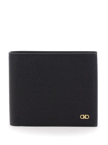 Micro Gancini Bi Fold Wallet With Logo In Hammered Leather Man - Ferragamo - Modalova
