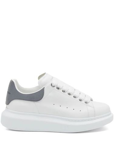 Oversized Sneakers In And Grey With Snake Effect - Alexander McQueen - Modalova