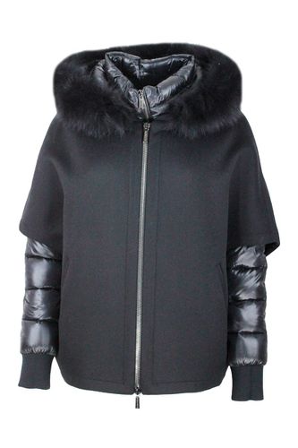In-one Jacket Composed Of: Inner Duvet In Real Feathers And Outer Cape With Hood In Pure Cashmere And Fox Fur Trim - Moorer - Modalova