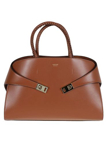 Ferragamo Hug Thread Hand Bag - Ferragamo - Modalova