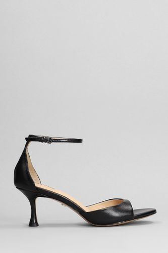 Petrina Sandals In Leather - Lola Cruz - Modalova