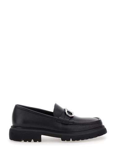 Loafers With Platform And Gancini Detail In Leather Man - Ferragamo - Modalova