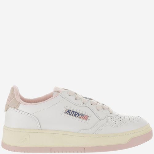 Autry Low Medalist Sneakers - Autry - Modalova