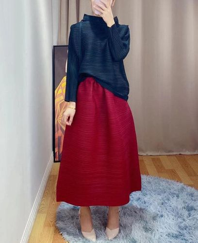 Mid Length Solid Color Slim Skirt - musthaveskirts - Modalova
