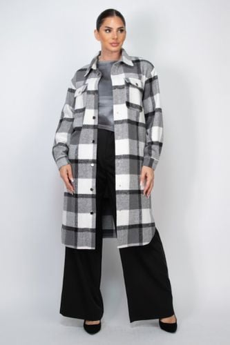 Plaid Buttoned Shacket Coat - KandyKouture - Modalova