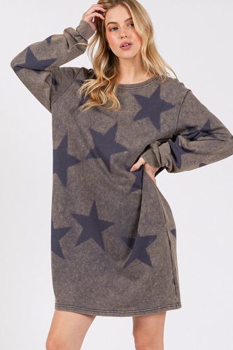 SAGE + FIG Washed Star Print Round Neck Dress - Trendsi - Modalova