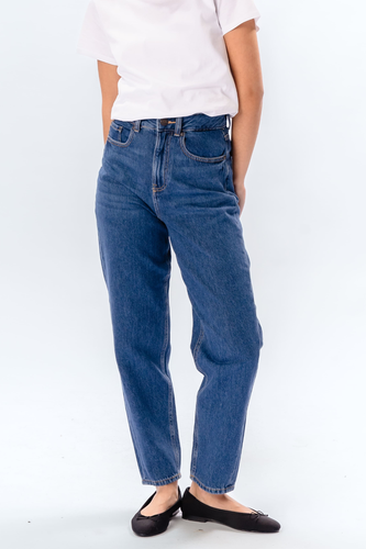 The Original Performance Mom Jeans Mittelblauer Denim - Size 25/30 - Damen Jeans - TEESHOPPEN - Modalova