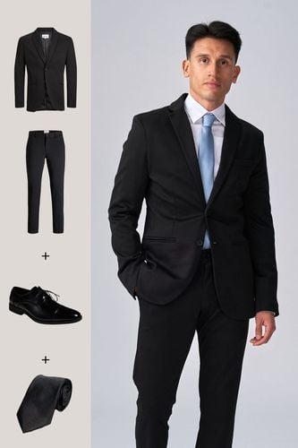 The Original Performance Suit + Tie & Derby Shoes - Package Deal - Mann - TeeShoppen - Modalova