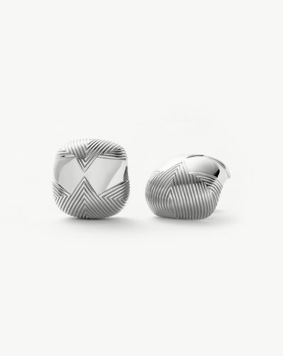 Hera Oversized Dome Ridge Stud Earrings | Silver Plated - Missoma - Modalova