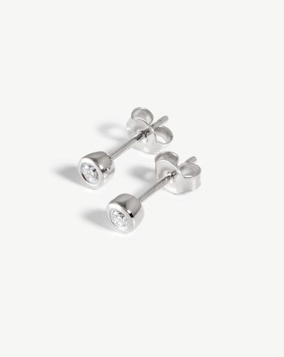 Fine Classic Solitaire Stud Earrings - Missoma - Modalova