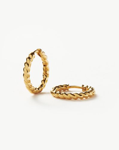 Twisted Helical Small Hoop Earrings | 18ct Gold Vermeil - Missoma - Modalova