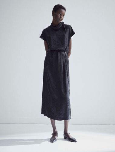 Petra Dress in Black - NinetyPercent - Modalova