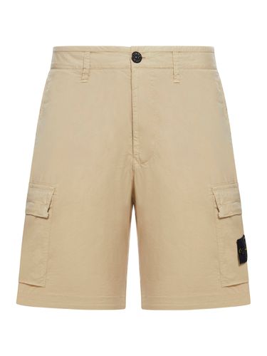 CARGO Bermuda shorts WITH LOGO PATCH AND POCKETS - - Man - Stone Island - Modalova