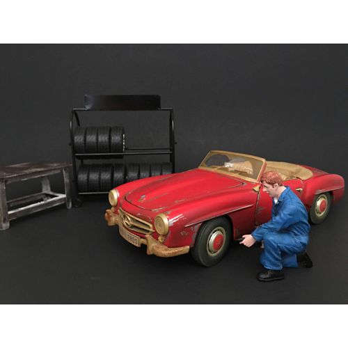 Figurine - Mechanic Tony Inflating Tire Polyresin For 1/24 Models - American Diorama - Modalova