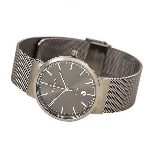 Men's Black Dial Grey IP Steel Mesh Bracelet Watch - Bering - Modalova