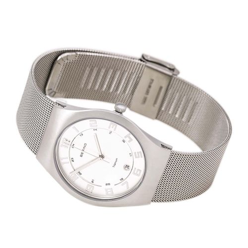 Men's Titanium White Dial Mesh Bracelet Watch - Bering - Modalova
