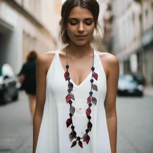 Pm - Leather Necklace Burgundy & Black Leaves - Marina Panayiotoulia - Modalova