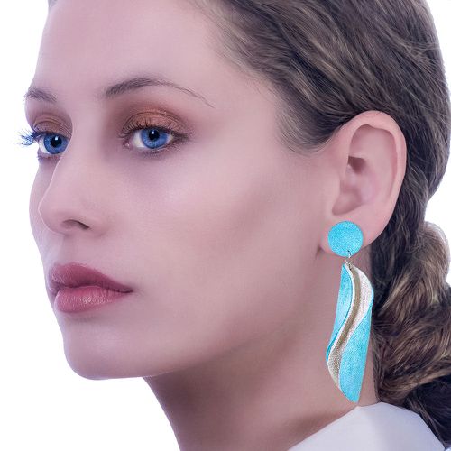 Leather Turquoise Gold Dangle Earrings 7pm - Marina Panayiotoulia - Modalova