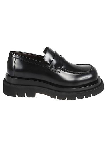 Lug Leather Loafers - Bottega Veneta - Modalova