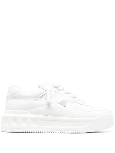 One Stud Xl Leather Sneakers - Valentino Garavani - Modalova