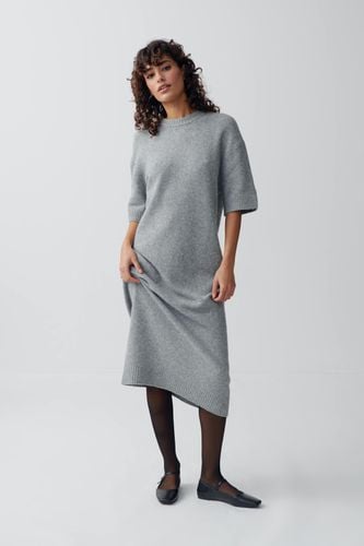 Knitted t-shirt dress - Gina Tricot - Modalova