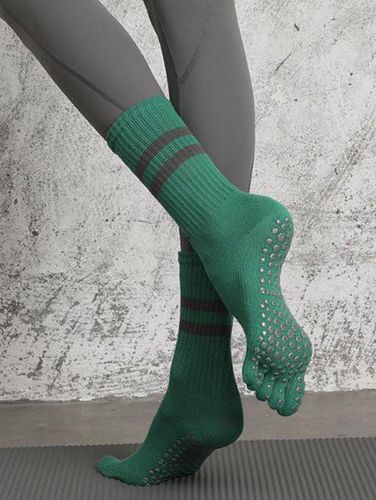 Textured Striped Middle Tube Yoga Toe Socks Anti-slip Sports Toe Socks - DressLily.com - Modalova