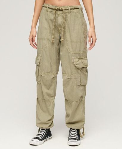 Women's Lightweight Beach Cargo Pants Green / Sulphine Olive Green - Size: 28 - Superdry - Modalova